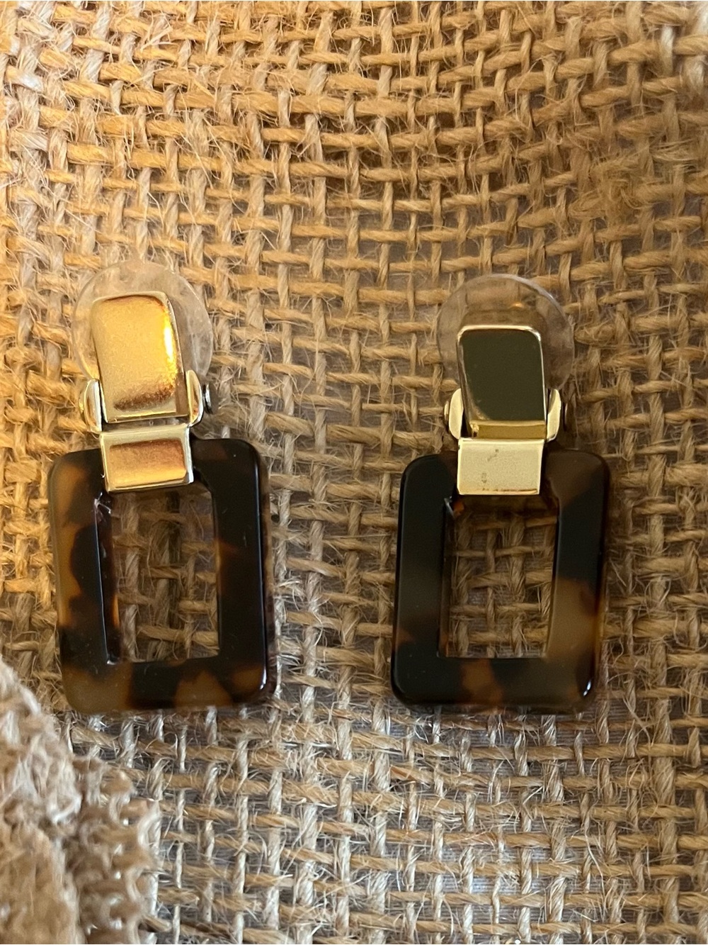NWOT Lauren Ralph Lauren
Tortoise Link Drop Earrings